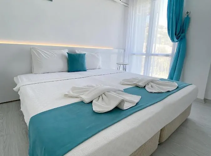 Otel Minerva Port 3*